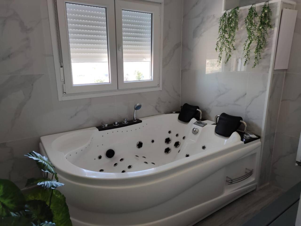 Apartamento Con Jacuzzi El Rincon De Las Delicias Сарагоса Экстерьер фото